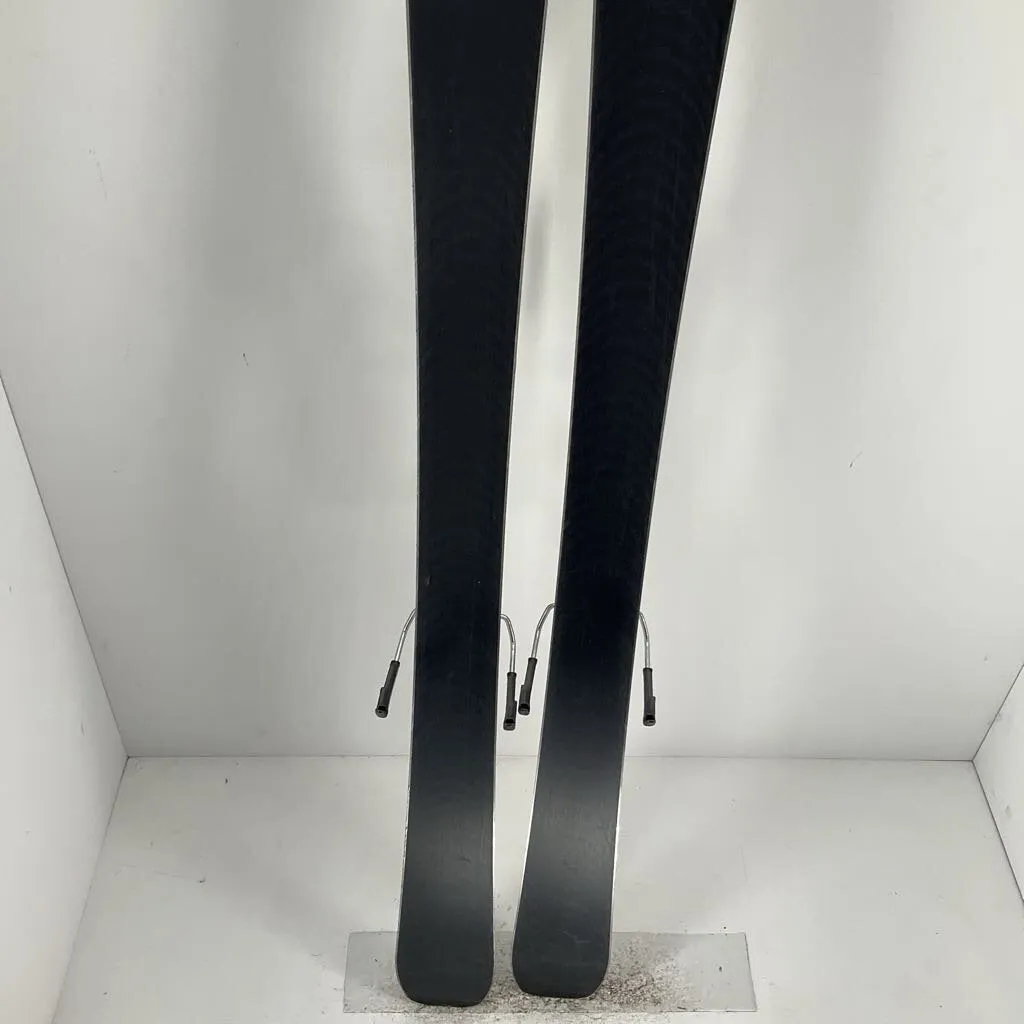 2022 Rossignol Nova 2 Light Series W/ Look Xpress 10 Demo Bindings