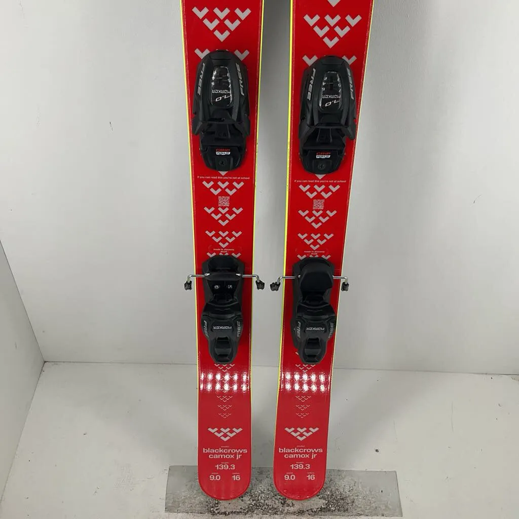 2024 Black Crows Camox Jr w/ Marker Free 7.0 Jr Bindings