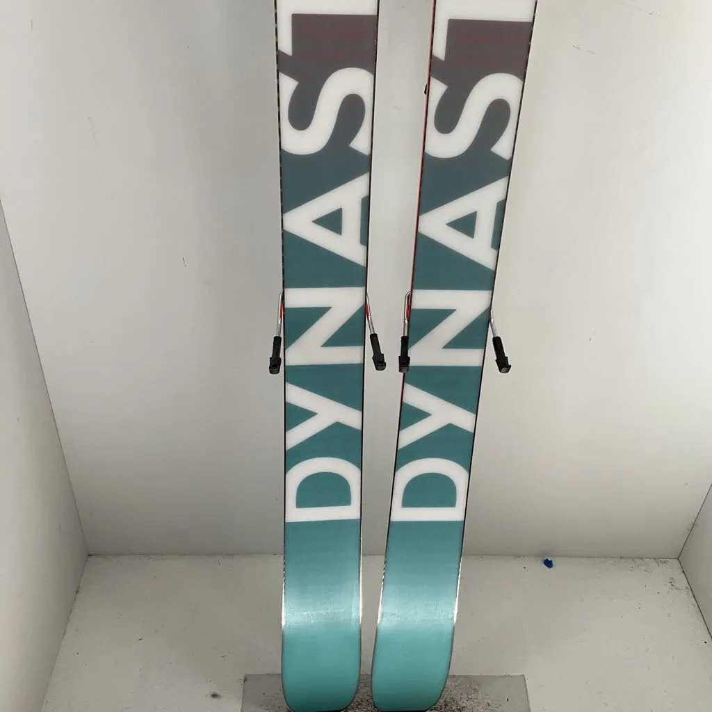2024 Dynastar M-Pro 92 w/ Look SPX 12 Bindings
