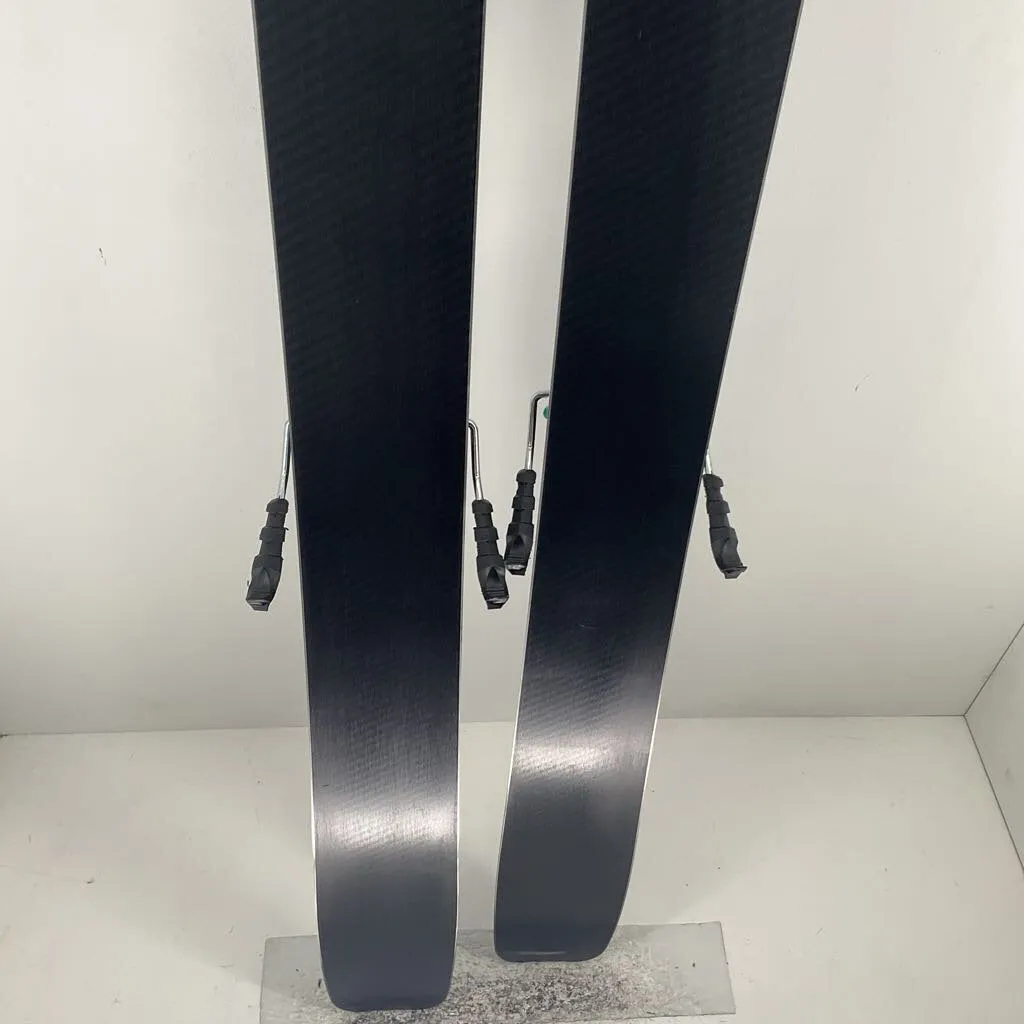 2024 Elan Ripstick 106 Black Edition w/ Tyrolia Attack 11 Demo Bindings
