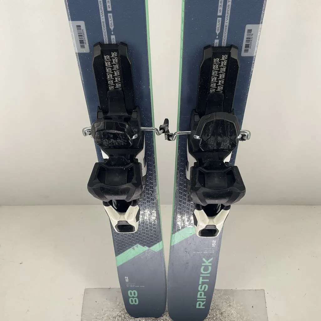 2024 Elan Ripstick 88 W w/ Atomic Strive 11 Demo Bindings
