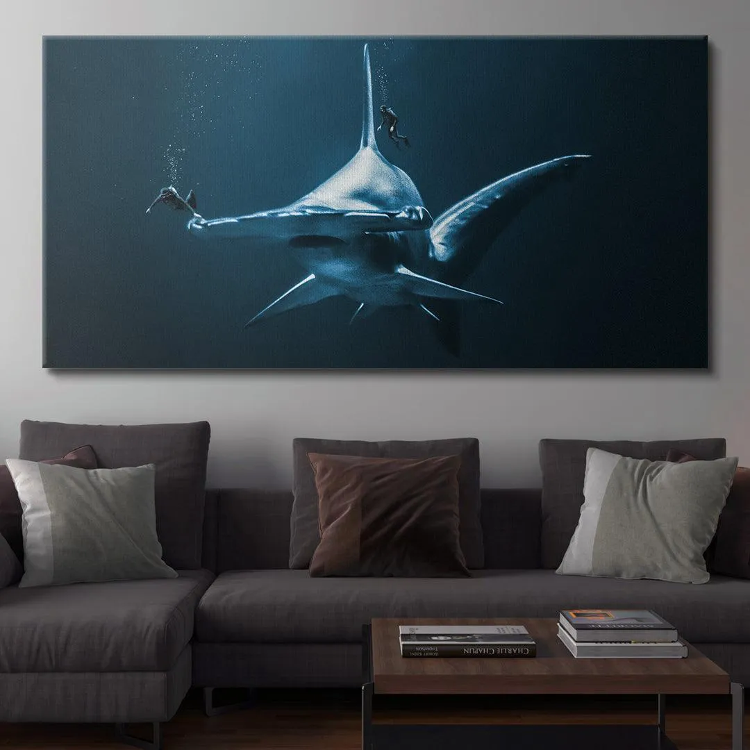 Diving With Mega Hammerhead