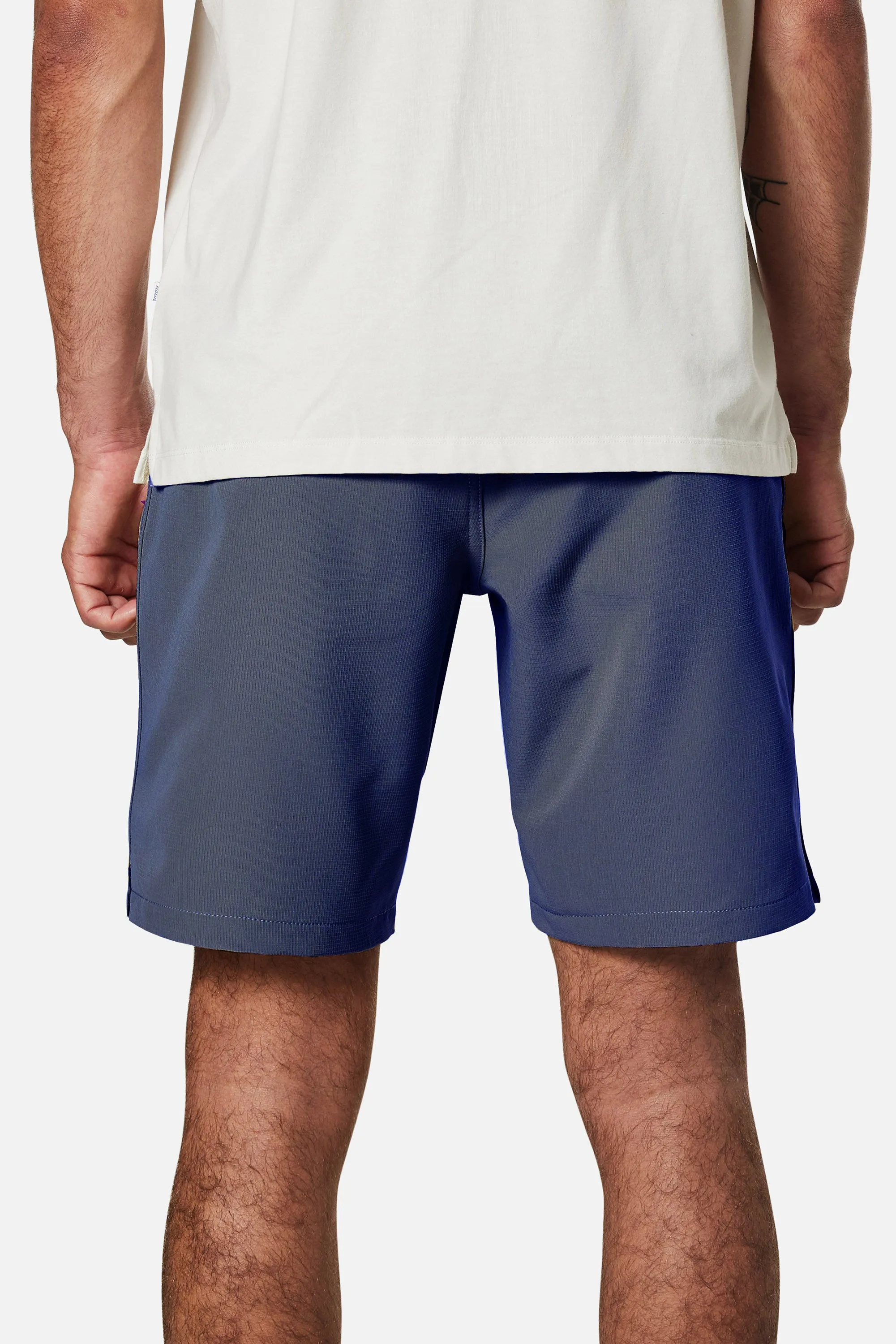WANDERER HYBRID SHORT