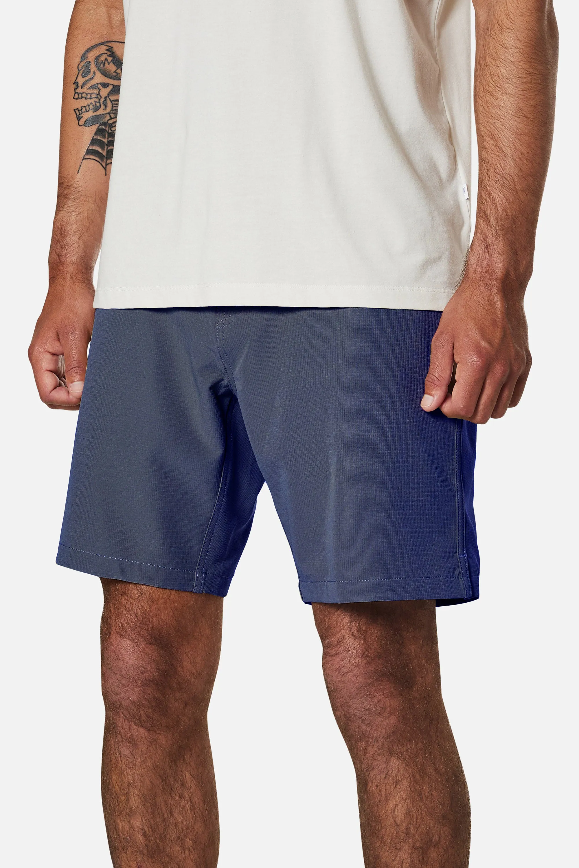 WANDERER HYBRID SHORT