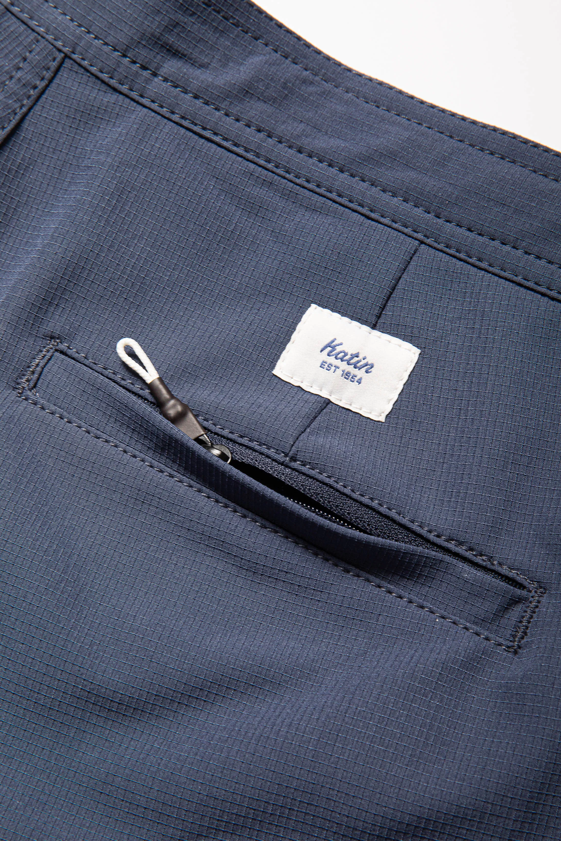 WANDERER HYBRID SHORT